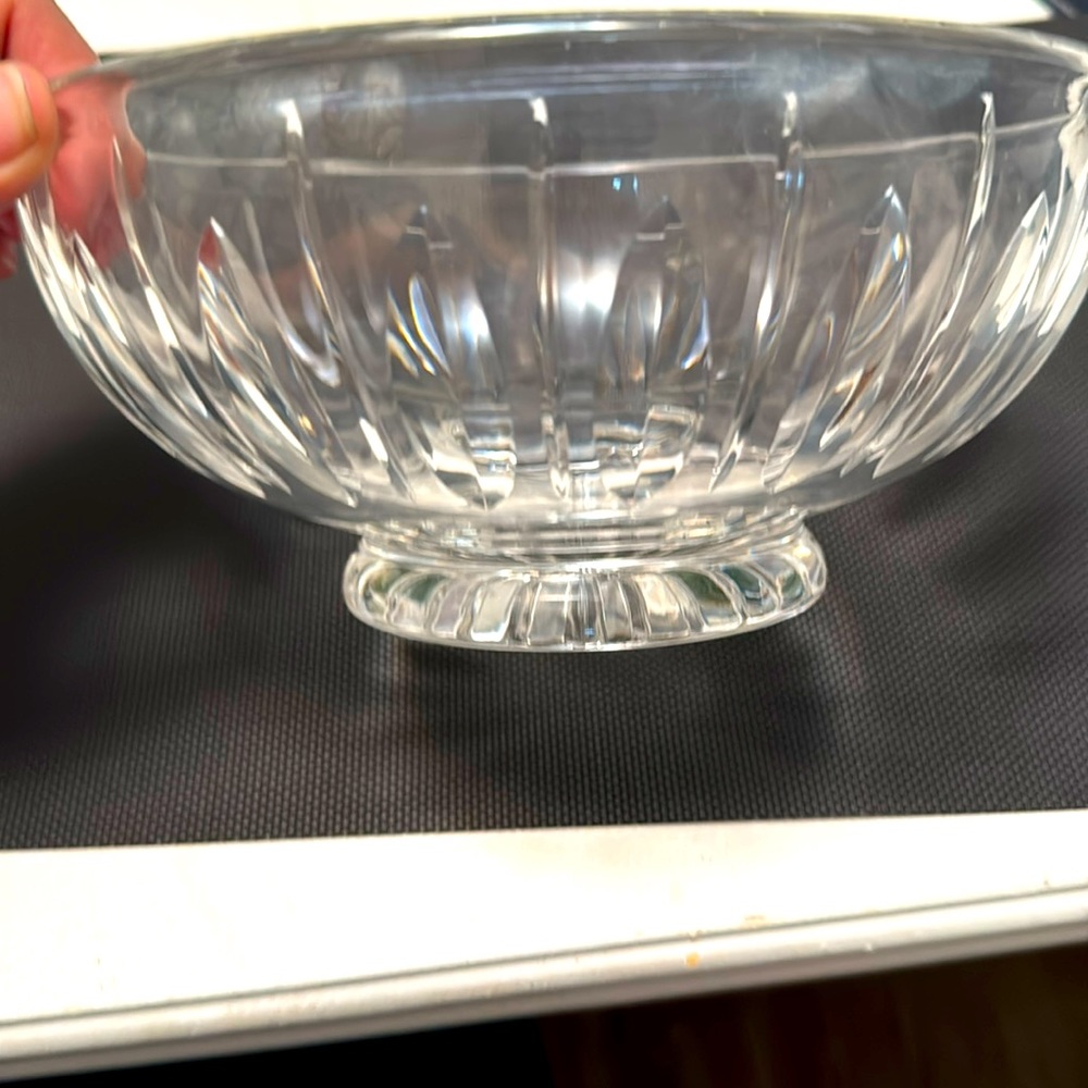 Hampshire by Stuart VINTAGE cut crystal bowl 8 in EUC